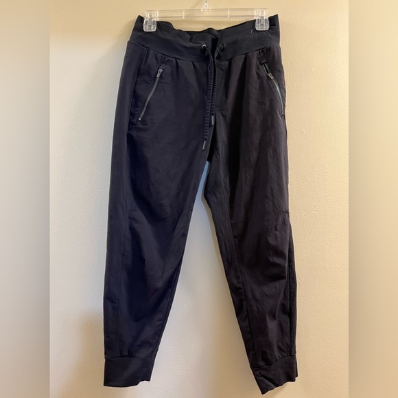 08. Athleta Trekkie North Jogger Mid-Rise Slim Activewear Black Pants - Picture 13 of 15